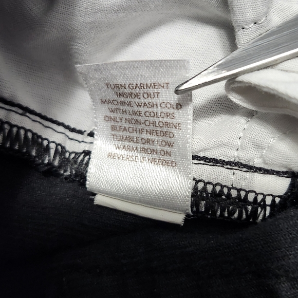 J Jill  Boot Cut  Women's Size 8 Mid-rise  Corduroy  Jeans  Black - Picture 15 of 15